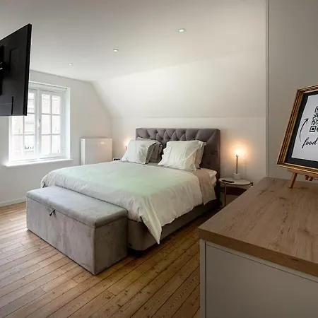 8z Dreamz Apartment
